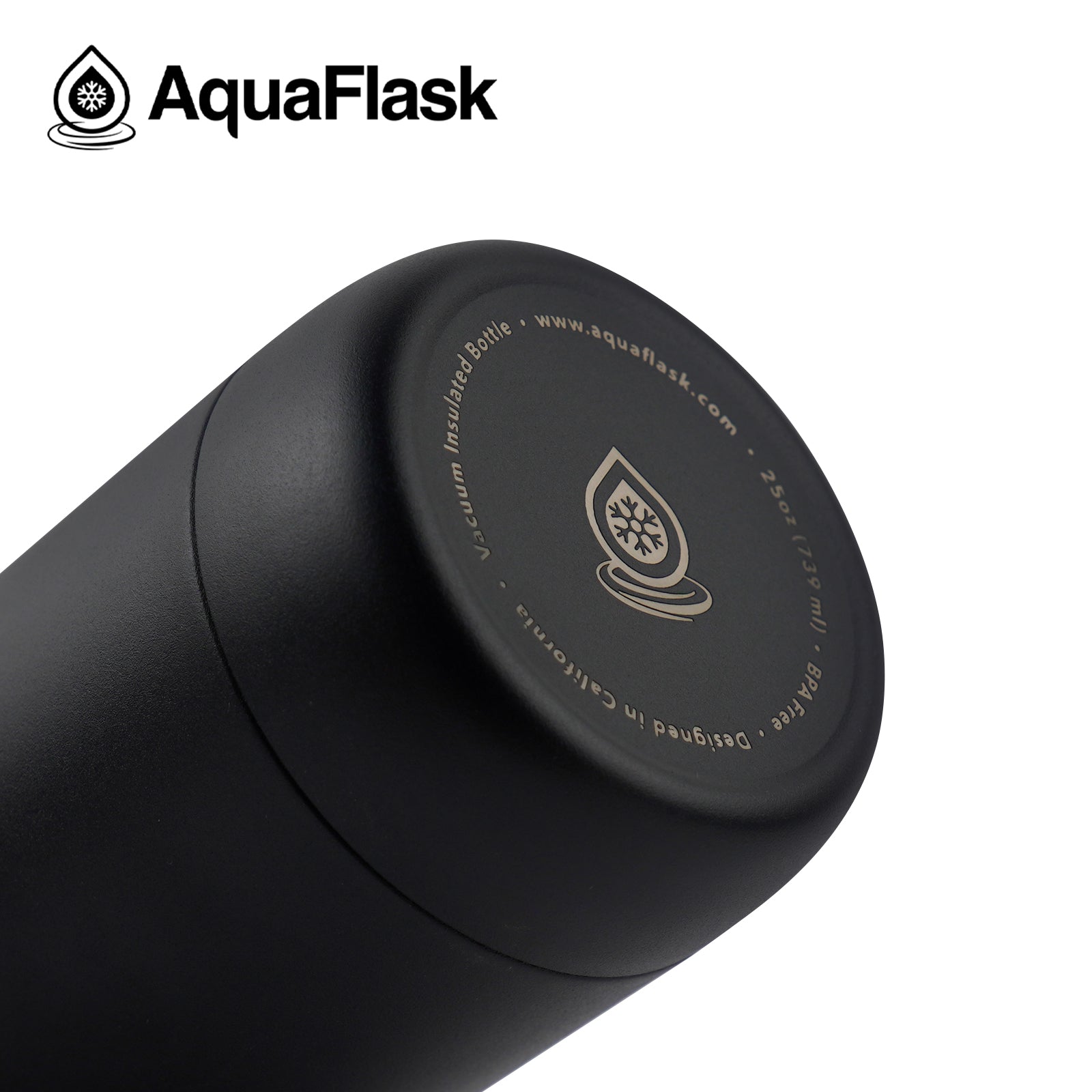 Botellas de agua aisladas de la Colección Flow de Aquaflask mostradas en varios colores y tamaños