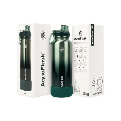 Botella de agua de acero inoxidable con aislamiento de la colección Terra de AquaFlask en color Canyon Wood, con acabado liso y brillante, tapa de rosca con asa de transporte y base de silicona, fotografiada sobre fondo blanco