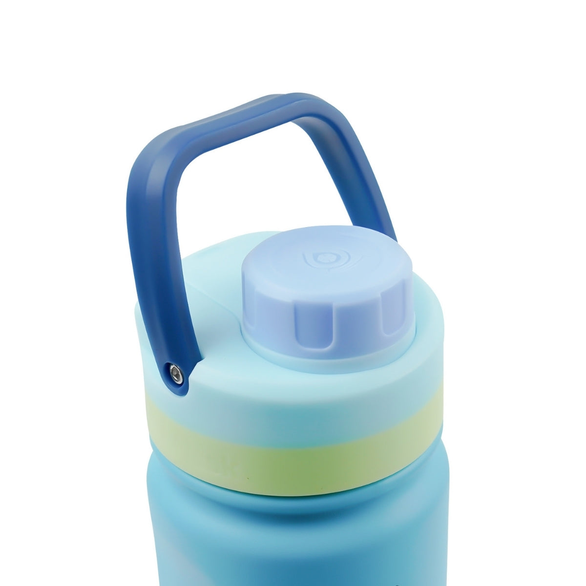 Botella de agua de acero inoxidable con aislamiento de la colección Colorwave de AquaFlask en color Club Azure, con acabado degradado suave, tapa de rosca con asa de transporte y base de silicona, fotografiada sobre fondo blanco