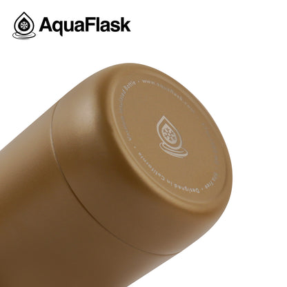 Botellas de agua aisladas de la Colección Flow de Aquaflask mostradas en varios colores y tamaños