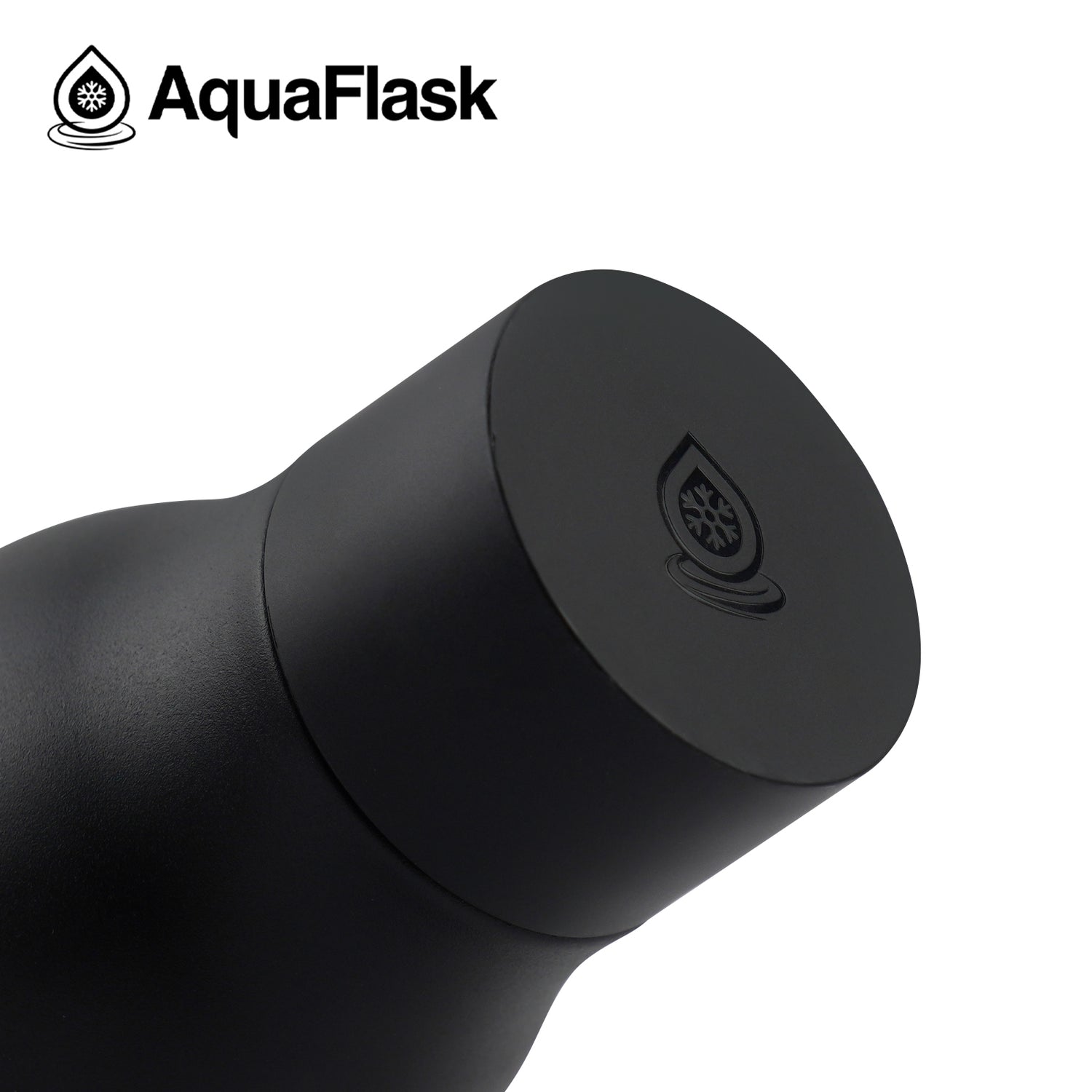 Botellas de agua aisladas de la Colección Flow de Aquaflask mostradas en varios colores y tamaños