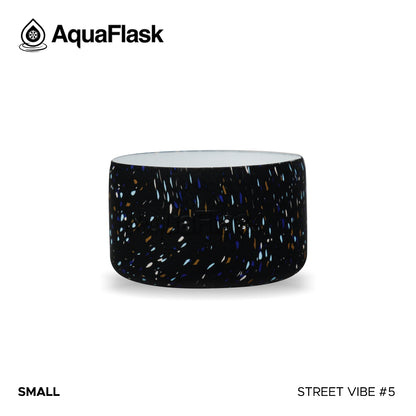 Accesorio de base de silicona Aquaflask con logotipo en relieve, diseñado para encajar en la base de las botellas Aquaflask Regular.